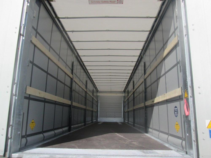 SEMIREMORCA SCHMITZ SCS 24/L PRELATA [4]