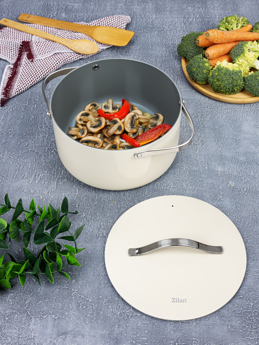 Oala Zilan ZLN0873 din 5 straturi de material, 24 cm diametru, capacitate 5.2l, manere nituite din otel inoxidabil [7]