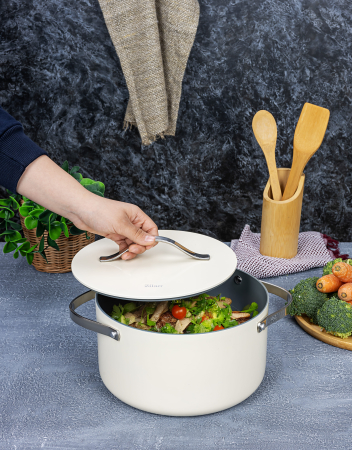 Oala Zilan ZLN0873 din 5 straturi de material, 24 cm diametru, capacitate 5.2l, manere nituite din otel inoxidabil [8]