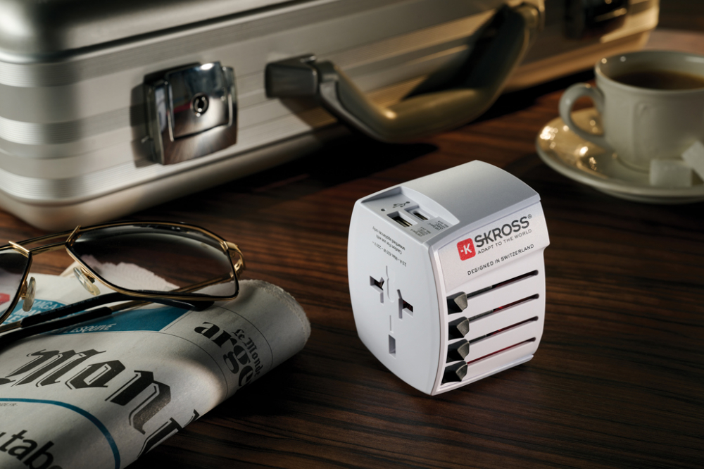 Adaptor universal cu 2 porturi USB [8]