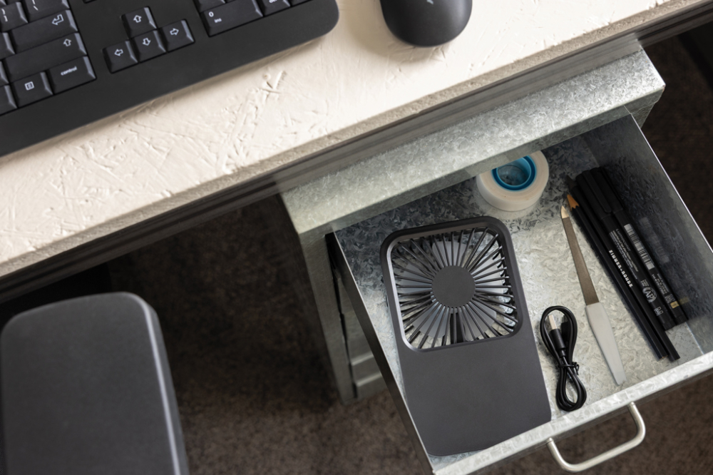 Aervina RCS recycled plastic re-chargeable desk fan [11]