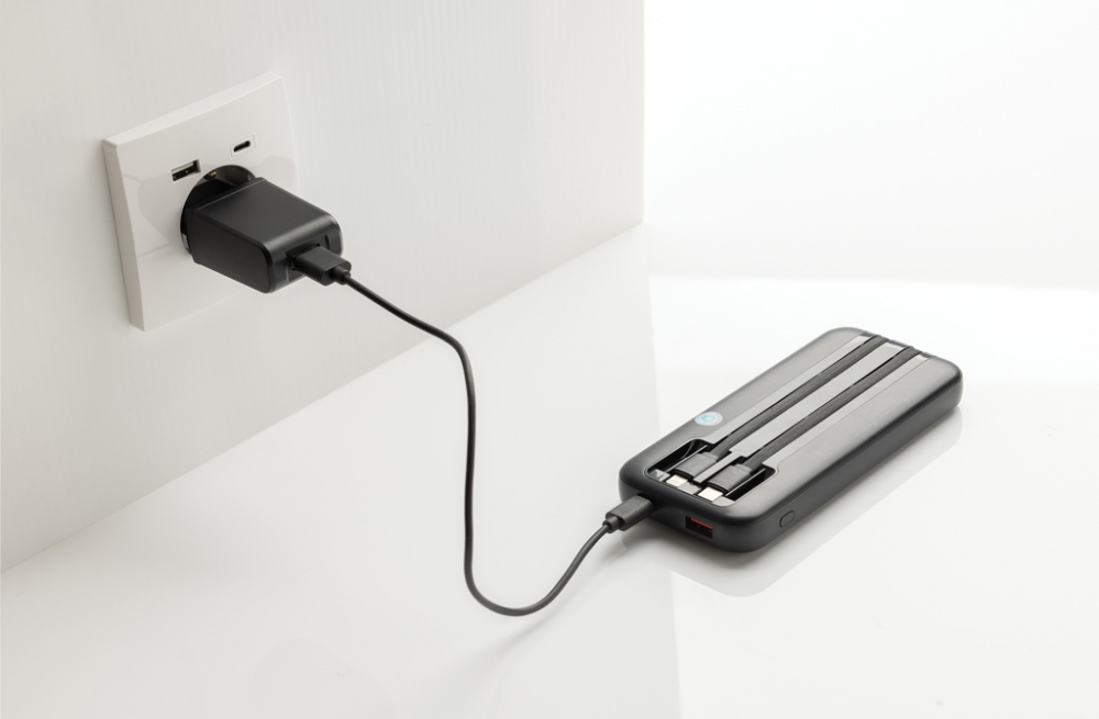 Baterie externă all-in-one 10.000 mAh, încărcare rapidă și afișaj digital [9]