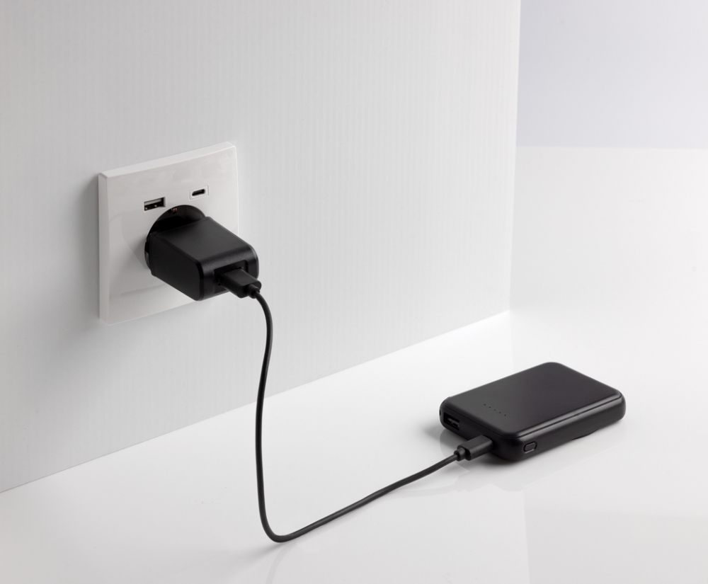 Baterie externă magnetică wireless 5.000 mAh, compactă [8]