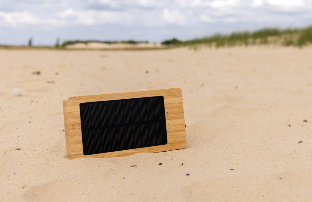 Baterie externă solară 10.000 mAh din bambus FSC® 100% [9]
