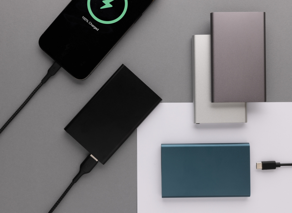 Baterie externă ultra-subțire 4.000 mAh [10]