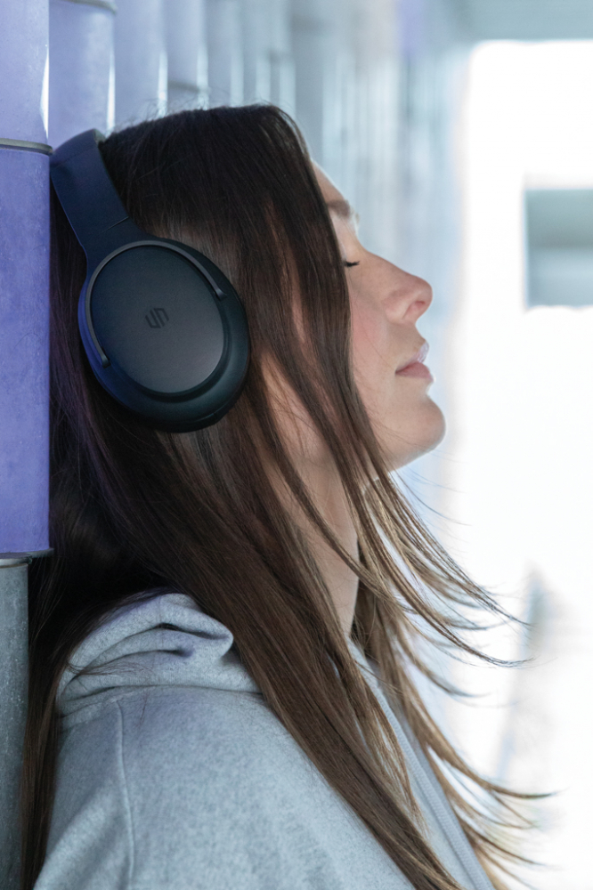 Căști wireless premium – autonomie extinsă [15]