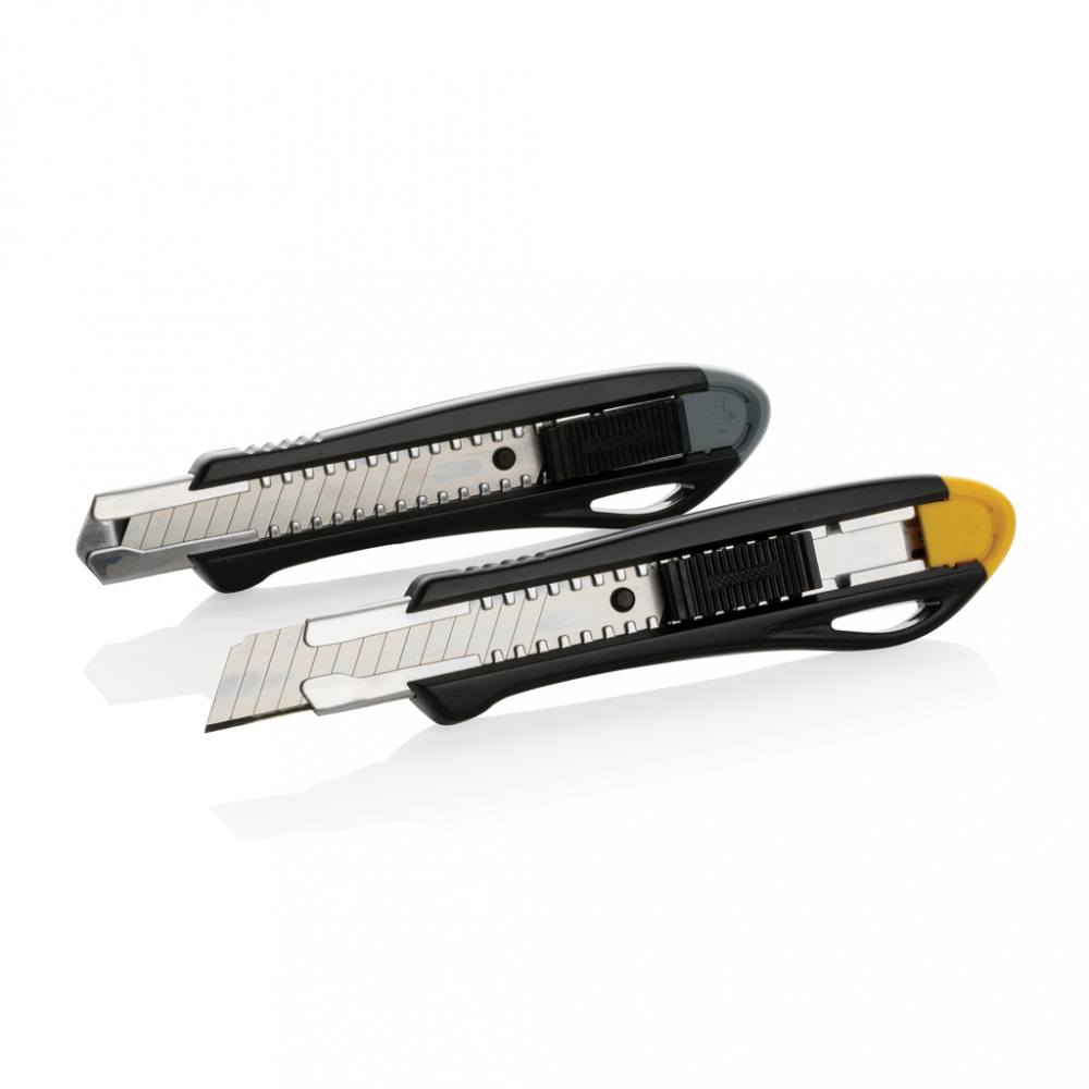 Cutter reutilizabil din plastic reciclat [8]
