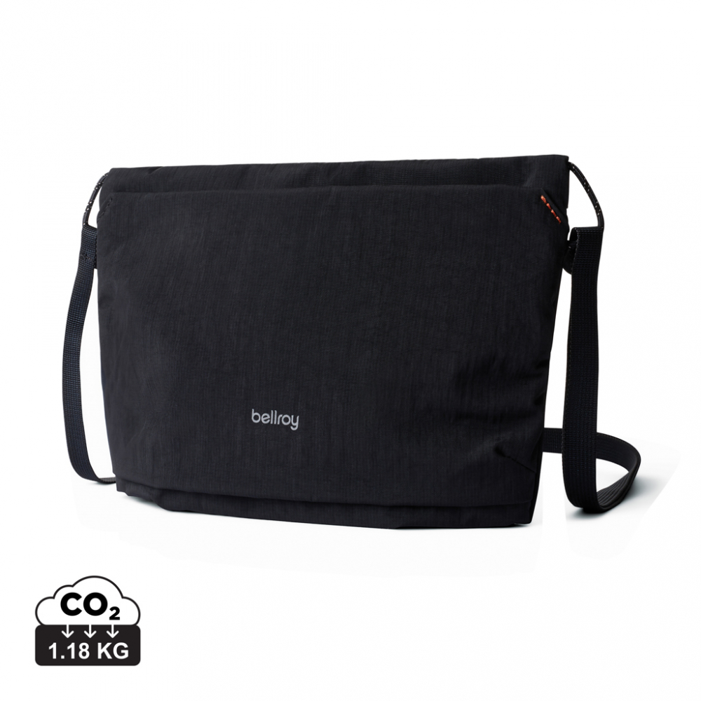 Geantă crossbody minimalistă Bellroy Lite [1]