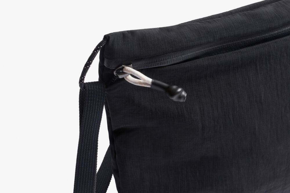 Geantă crossbody minimalistă Bellroy Lite [7]