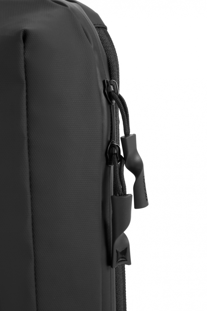 Geantă Urban Sling – design vertical, anti-furt [15]