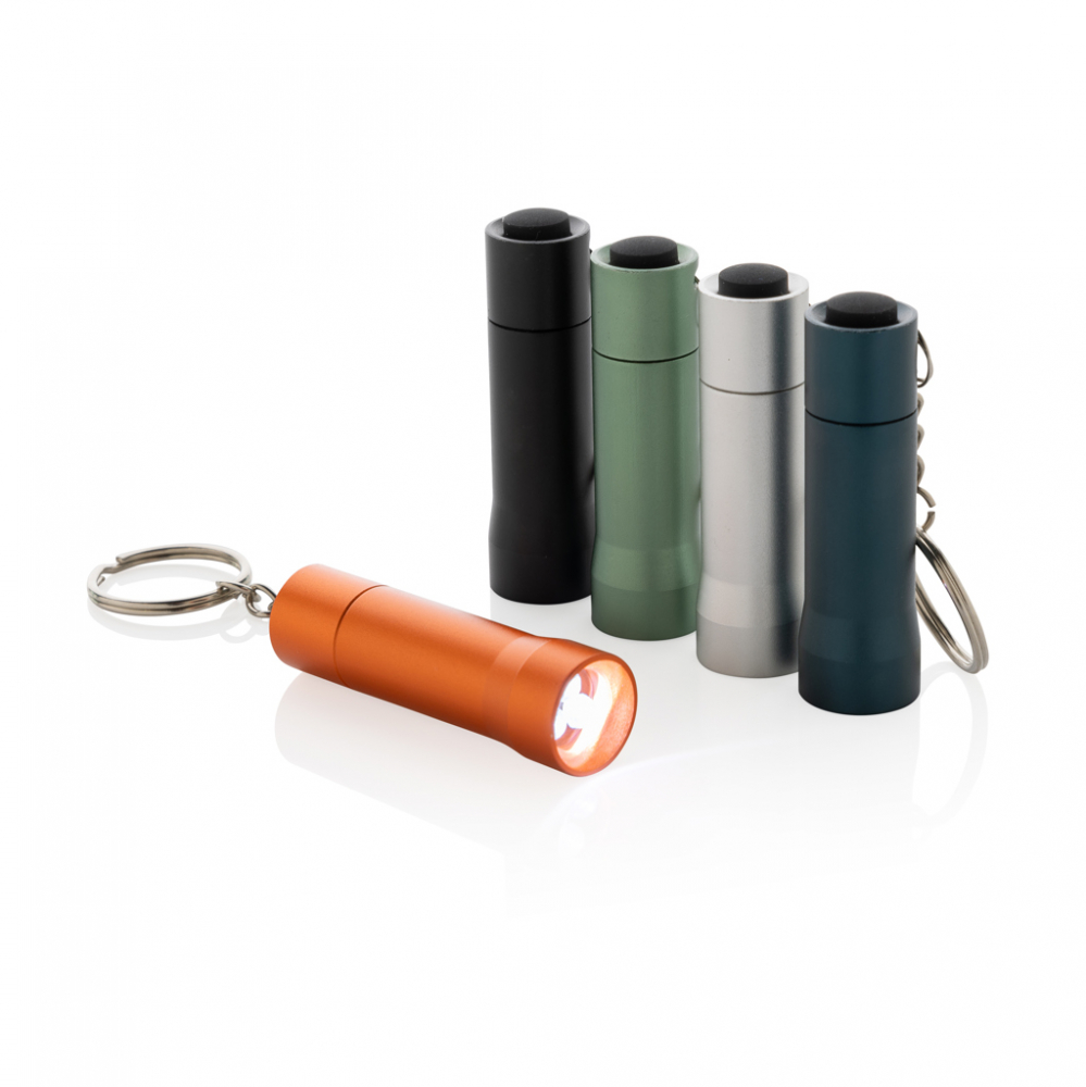 Lanternă de buzunar cu 3 LED-uri – compactă și sustenabilă [8]