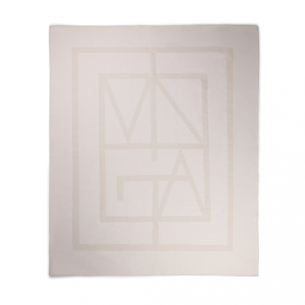 Pătură Monogram – confort rafinat [2]
