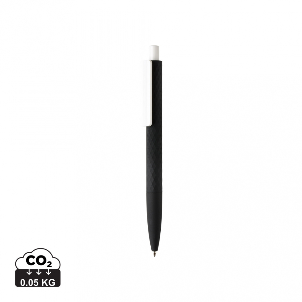 Pix X3 cu model diamant și finisaj soft-touch [1]