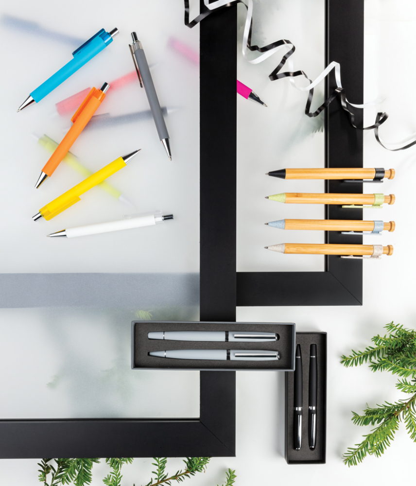 Pix X8 – design sofisticat și confort la scriere [8]