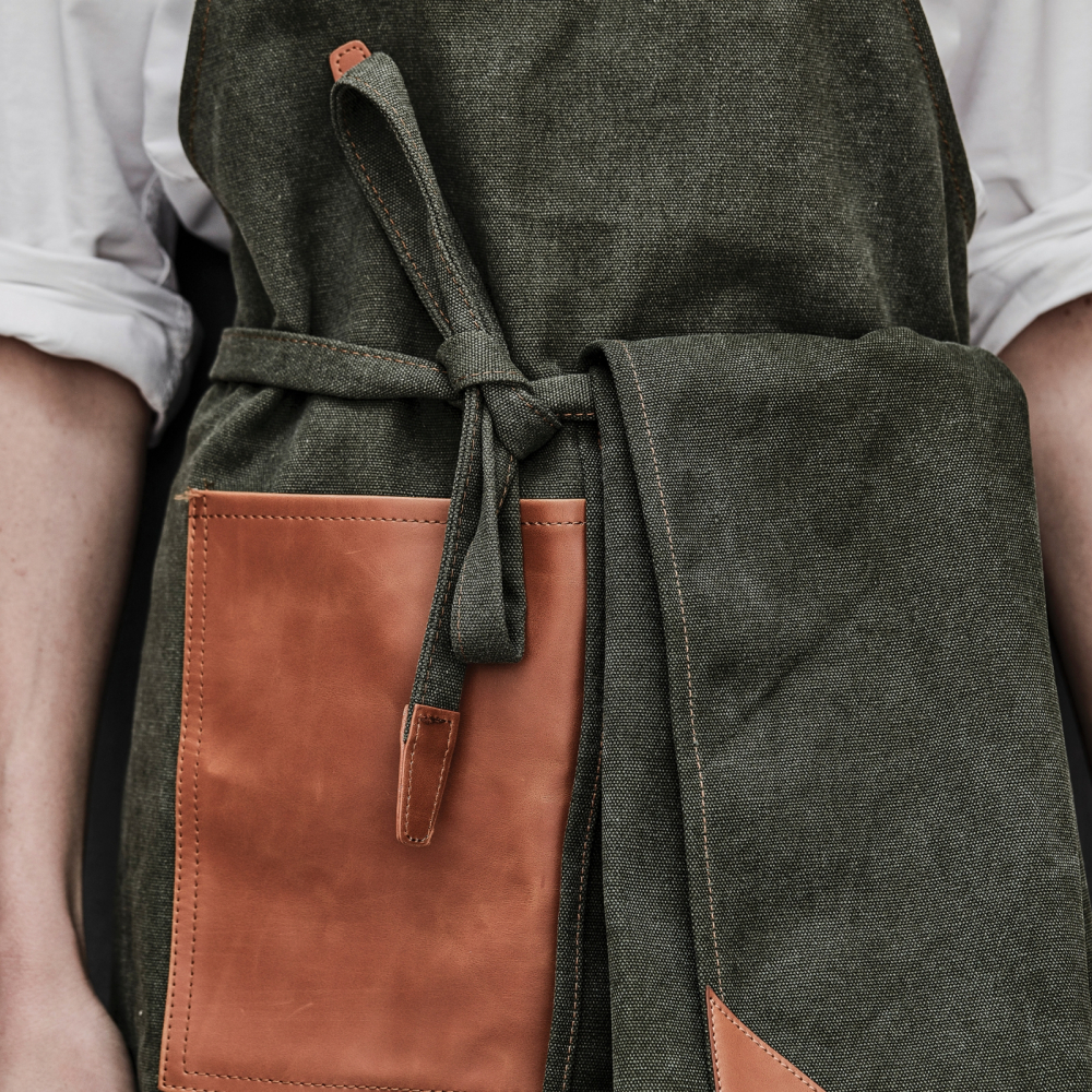 Sort bucatarie Asado, Vinga of Sweden, aspect vintage, canvas stonewashed, detalii din piele vegana, buzunar frontal [2]