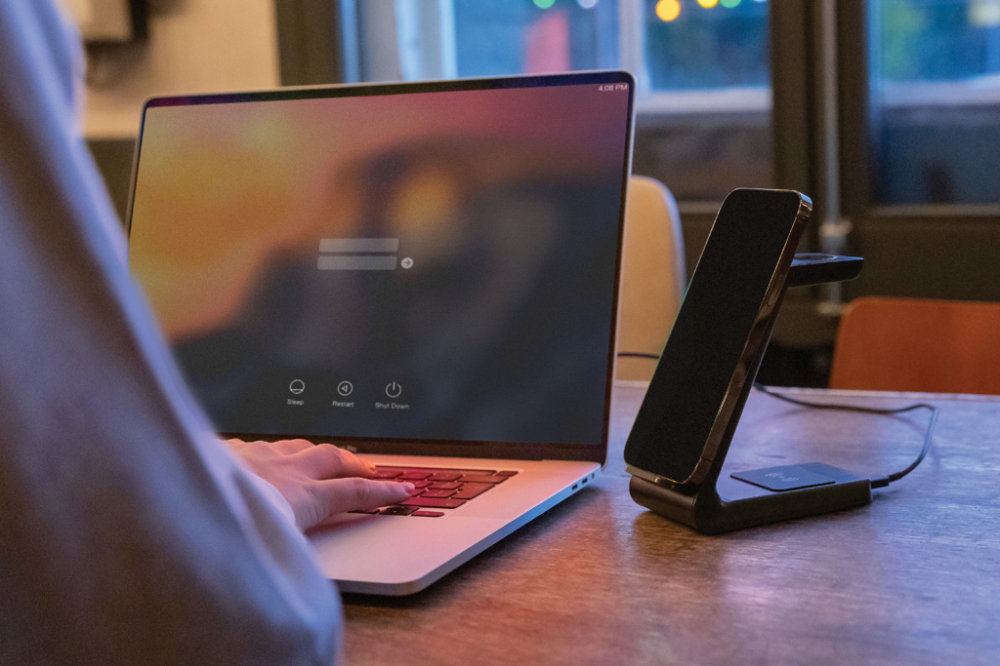 Stand de încărcare wireless 3 în 1, 15W [11]