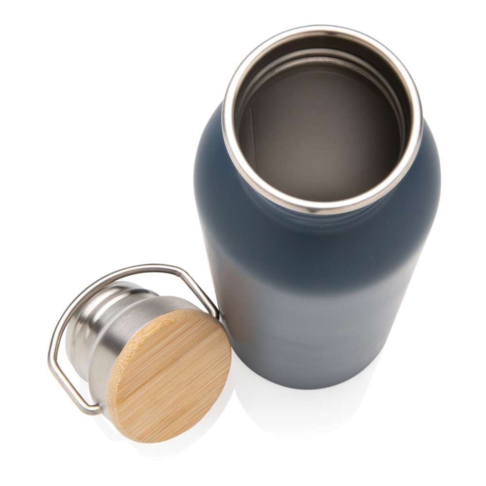 Sticlă modernă din inox cu capac din bambus – 710 ml [5]