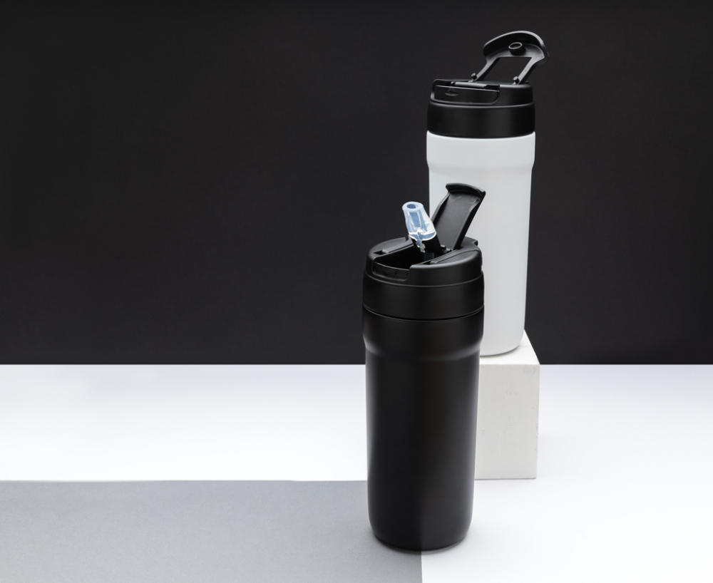 Sticlă versatilă 670 ml, oțel inoxidabil reciclat [13]