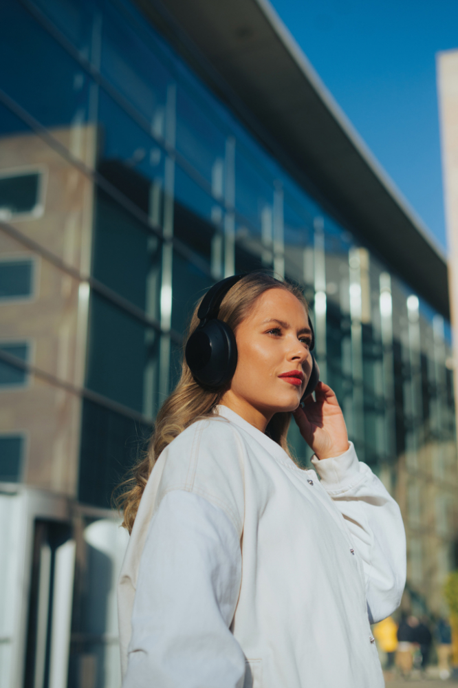 Urban Vitamin Cupertino RCS rplastic ANC headphone [22]