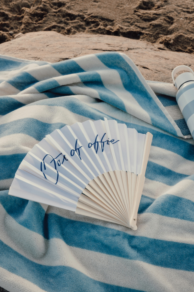 VINGA Out of office hand fan [5]