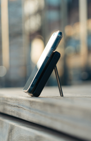 Baterie externă 10.000 mAh cu încărcare rapidă 20W PD și încărcare wireless magnetică [22]