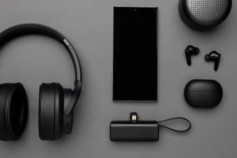 Baterie externă portabilă 3.000 mAh cu conector USB-C integrat [10]