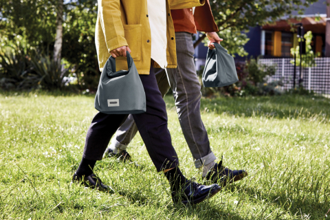 Black+Blum 6.7L insulated Lunch/Cooler Bag [16]