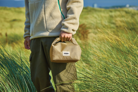 Black+Blum 6.7L insulated Lunch/Cooler Bag [12]