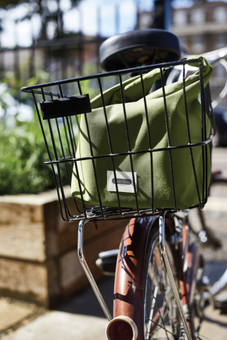 Black+Blum 6.7L insulated Lunch/Cooler Bag [17]