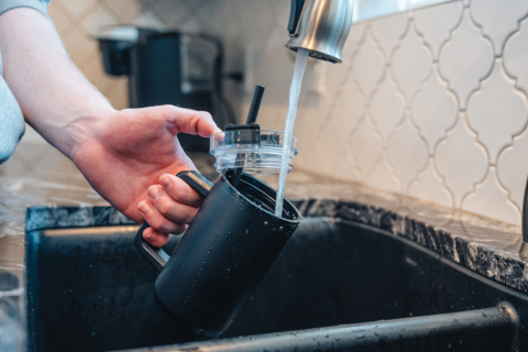 Cană termică Cube  din oțel reciclat – 800 ml [18]