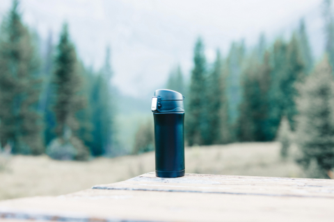 Cană termică din inox reciclat cu perete dublu – 300 ml [10]