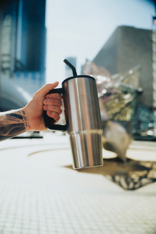 Cană termică Embrace din oțel reciclat – 900 ml [10]