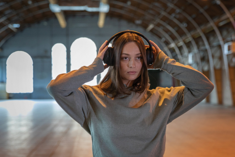 Căști wireless premium – autonomie extinsă [19]