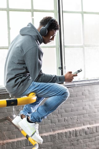 Căști wireless premium – autonomie extinsă [21]