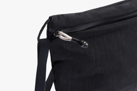 Geantă crossbody minimalistă Bellroy Lite [6]