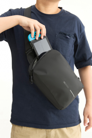 Geantă Urban Sling – design vertical, anti-furt [17]