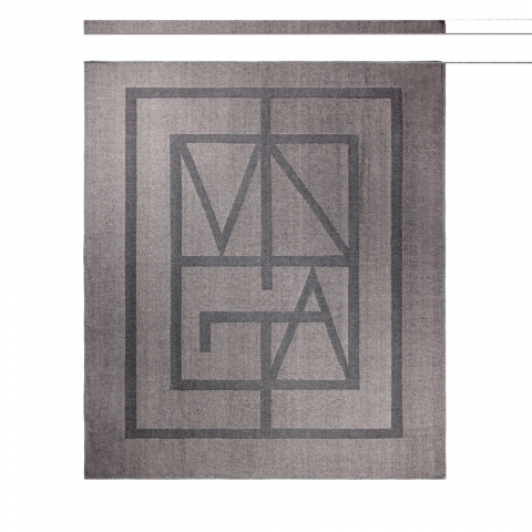 Pătură Monogram – confort rafinat [1]