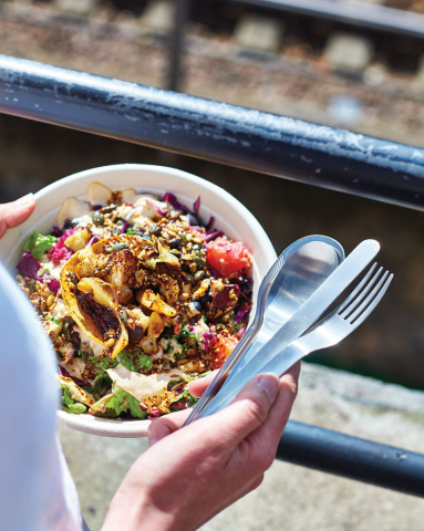 Set tacâmuri compacte din oțel inoxidabil Black+Blum [11]