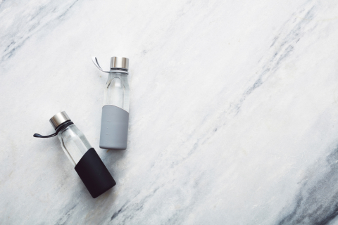 Sticlă de apă cu husă din silicon VINGA Lean, 550ML [6]