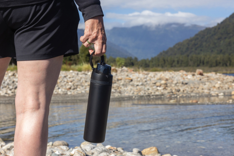 Sticlă de apă Omni Sip din oțel reciclat – 720 ml [8]