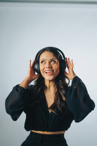 Urban Vitamin Cupertino RCS rplastic ANC headphone [23]