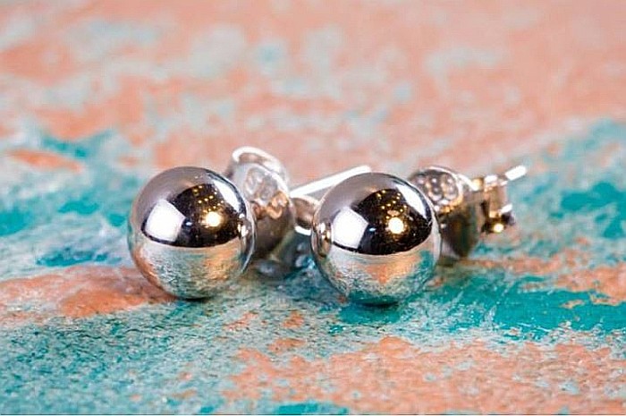 Cercei aur alb 14k dama cu surub Bilute lucioase 4 mm [2]