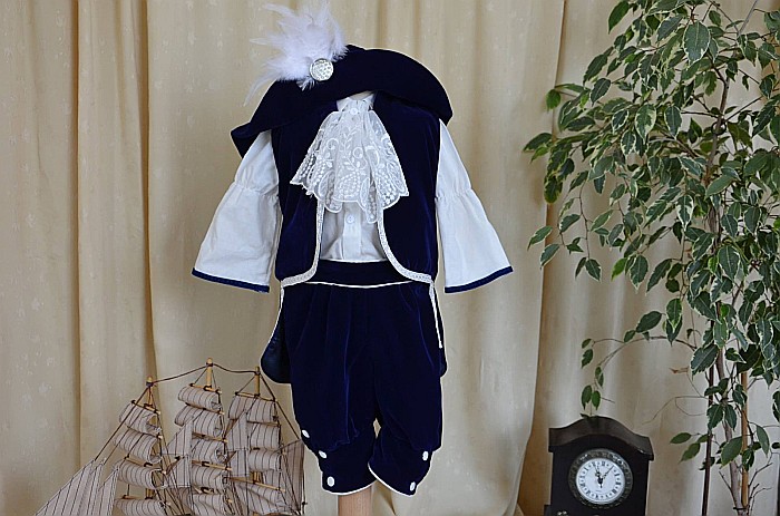 Costum botez baiat pentru vara albastru model print catifea albastra D Artagnan [2]