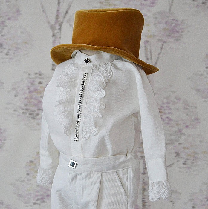 Costum botez baieti Little Prince din catifea, croiala spectaculoasa [3]