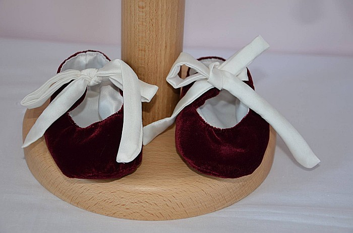 Costum de vara botez baiat Velvet Prince, din catifea fina subtire culoare bordo, 6 piese [2]