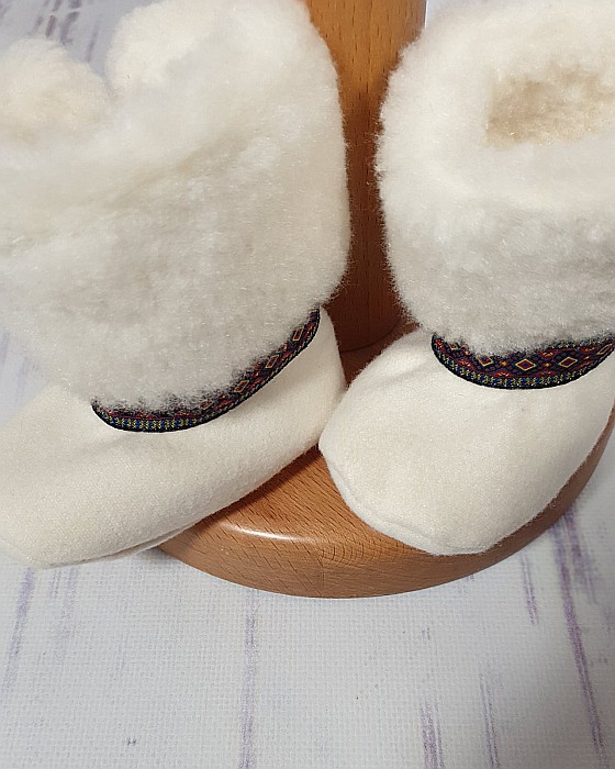 Costum traditional de botez baieti pentru iarna, Leonard [4]
