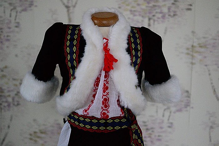 Costumas rochita traditionala botez fetite iarna CATRINA  popular cu ie, 6 piese [3]