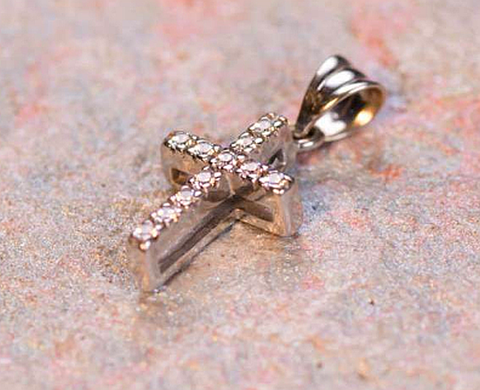 Pandant din aur alb Medalion Cruciulita pietricele zirconiu [2]