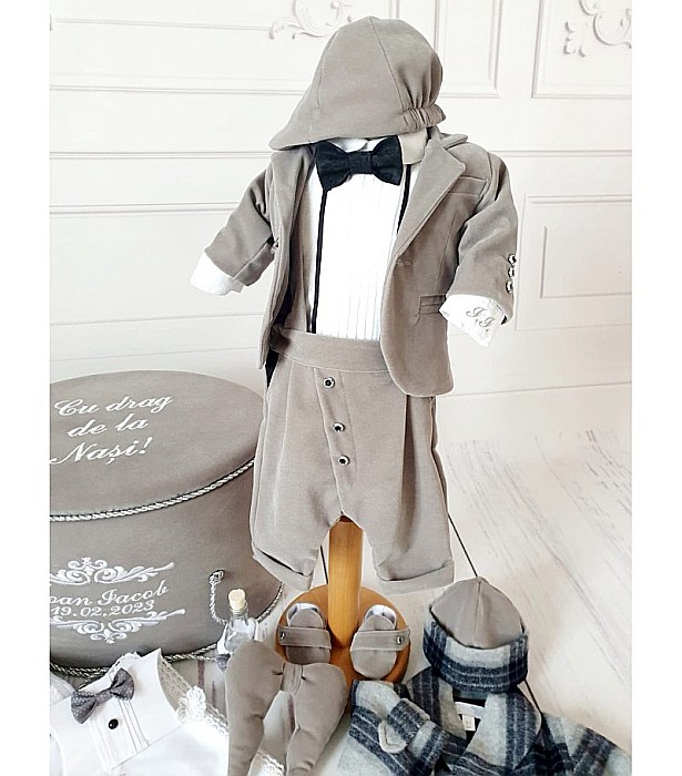Set complet costumas, lumanare si trusou de botez Julian [3]