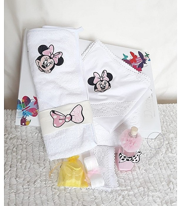 Trusou botez fetita biserica Minnie Bow [4]